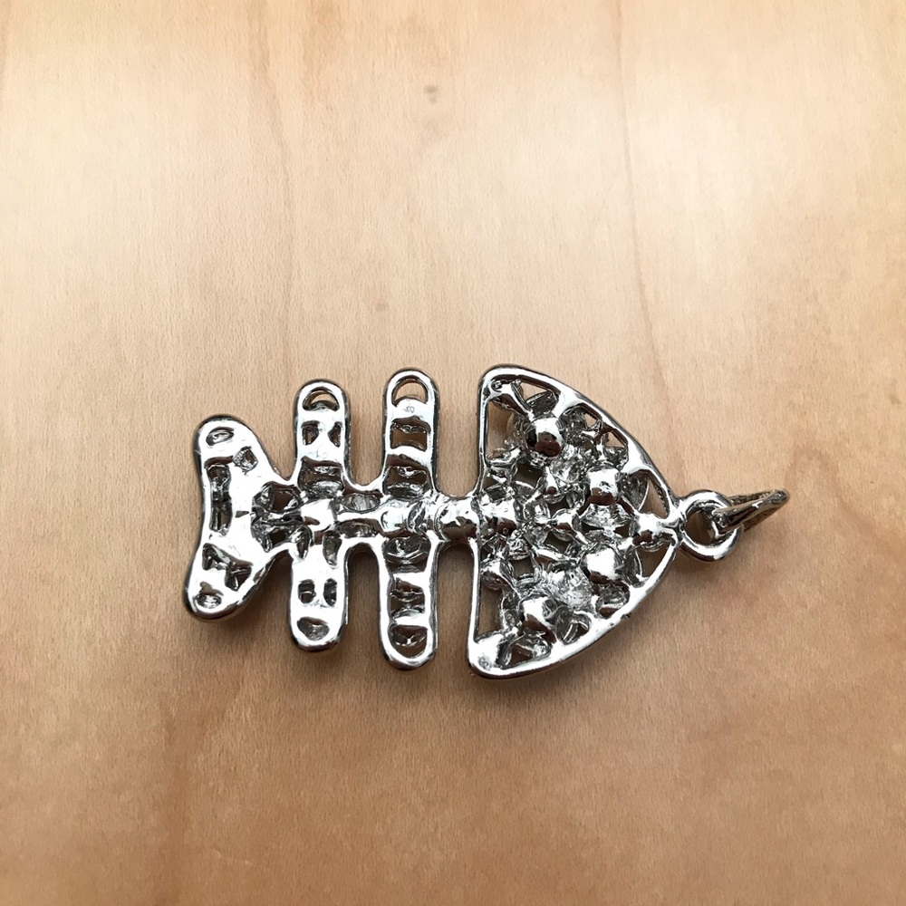 Fish Pendant - Picture 3 of 3